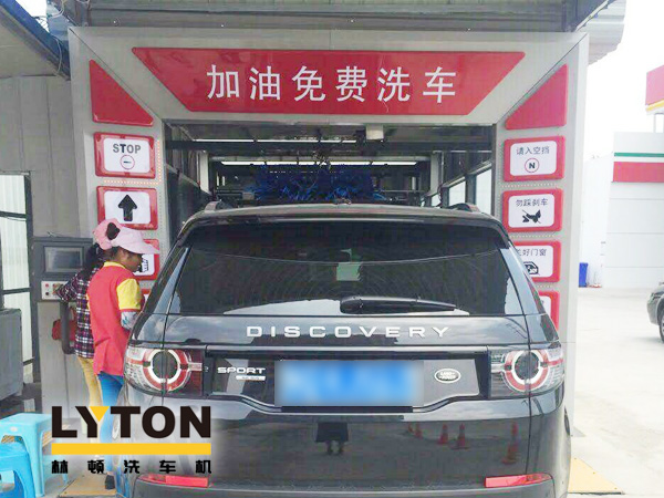 洗車設(shè)備廠家詳解關(guān)于全自動洗車機毛刷傷車漆、洗車泡沫是洗滌劑、省水等幾個誤區(qū)